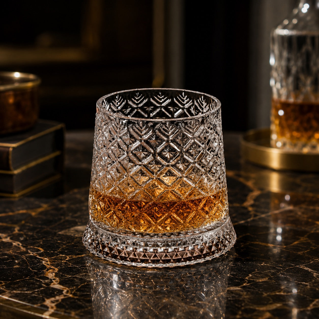 Drehbares Kristall-Whiskyglas mit Untersetzer